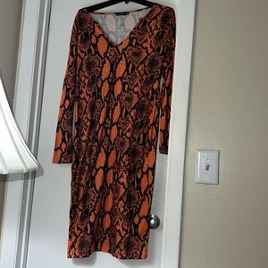 Boohoo Women’s Size US14 Orange Snakeskin Midi Dress